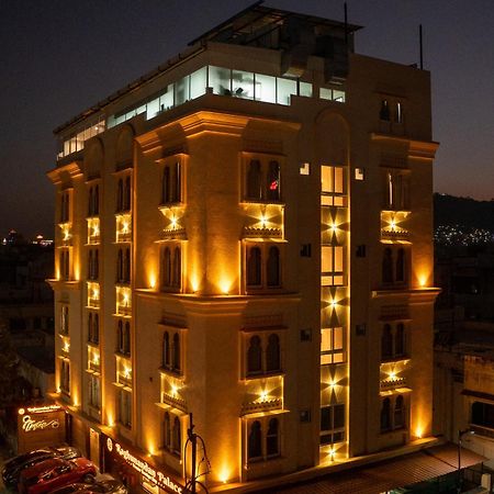 Raghunandan Palace - A Premier Boutique Stay, City Center & 500 Meters From City Railway Station Udaipur Extérieur photo