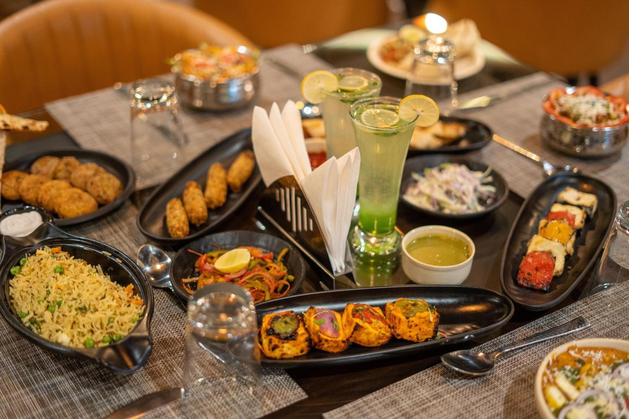 Raghunandan Palace - A Premier Boutique Stay, City Center & 500 Meters From City Railway Station Udaipur Extérieur photo